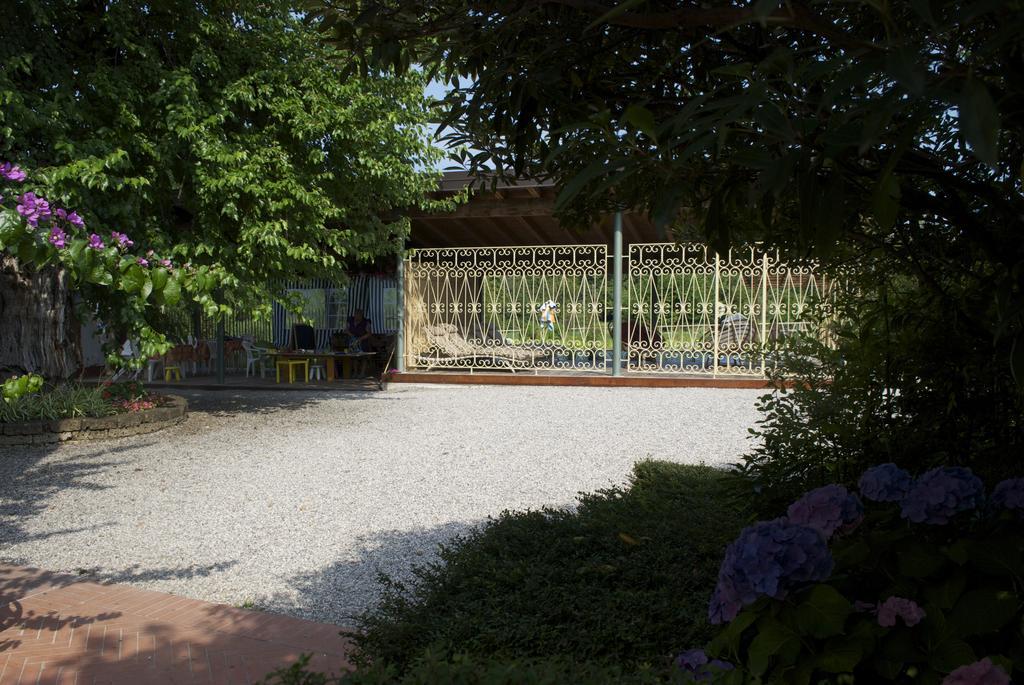 Agriturismo La Breda Pension San Felice del Benaco Buitenkant foto
